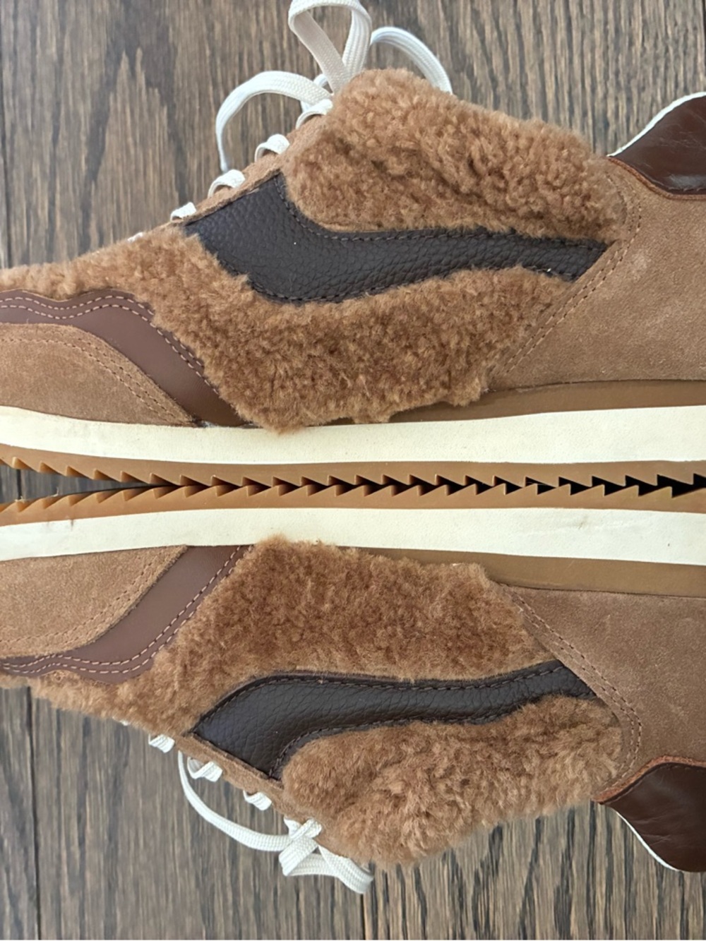 Dolce Vita Plush Jogger - Picture 4 of 12